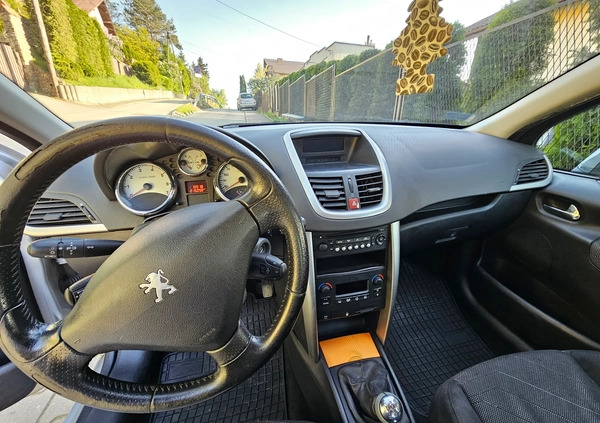 Peugeot 207 cena 5500 przebieg: 215100, rok produkcji 2007 z Skawina małe 191